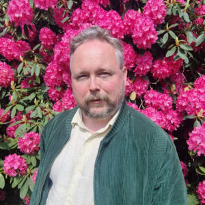 Richard Dawson photo with flowers